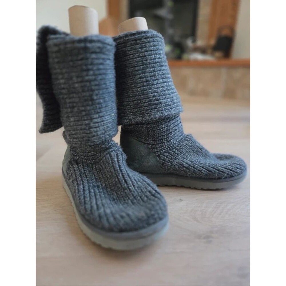 UGG Classic Cardy Charcoal Gray Knit Button Boots Women's 9